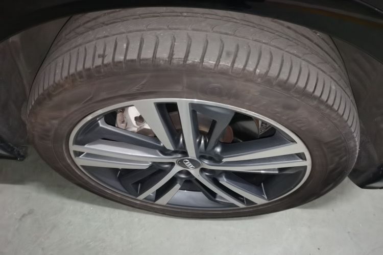 奥迪Q5L 2020款 改款 40 TFSI 荣享时尚型车身外观10