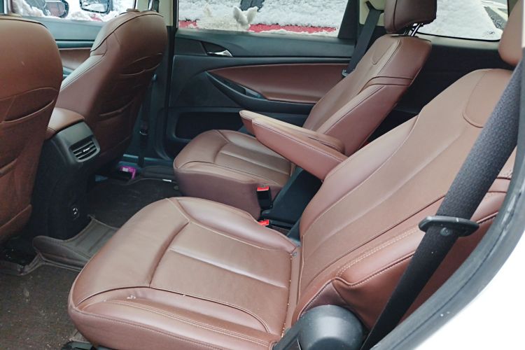 别克GL6 2019款 18T 6座互联豪华型 国VI中控内饰7004