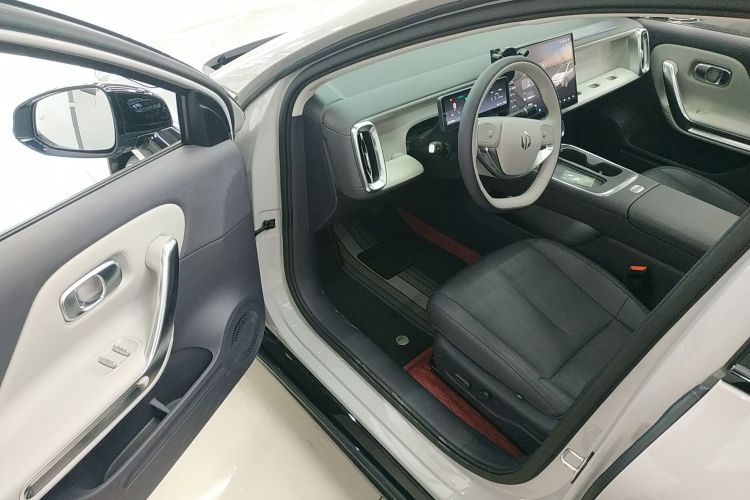 零跑汽车 零跑B01 2025款 650激光雷达版中控内饰20