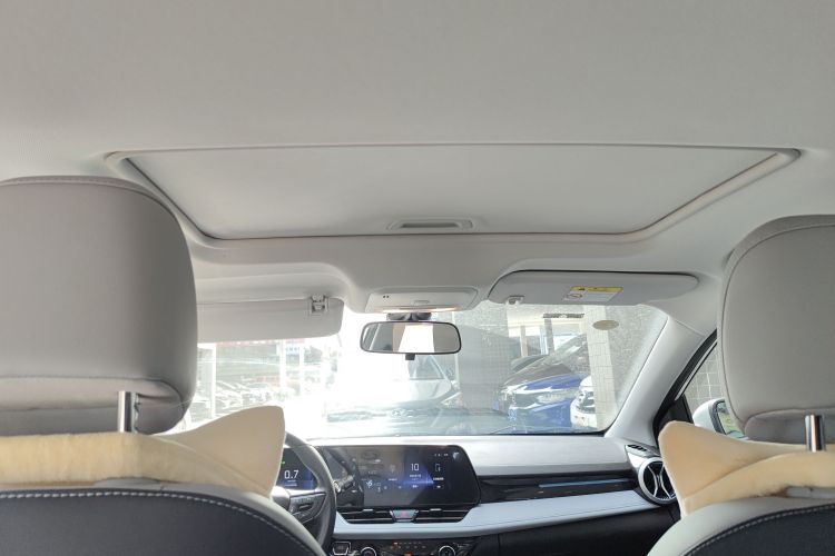 雪佛兰 科鲁泽 2024款 1.5L 双离合悦享版中控内饰22