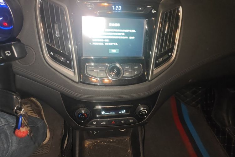 长安 逸动 2016款 XT 1.6L 自动俊酷型中控内饰16