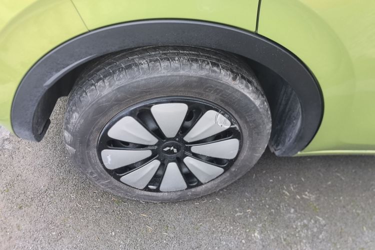 五菱汽车 五菱缤果 2023款 203km 舒享款车身外观6008