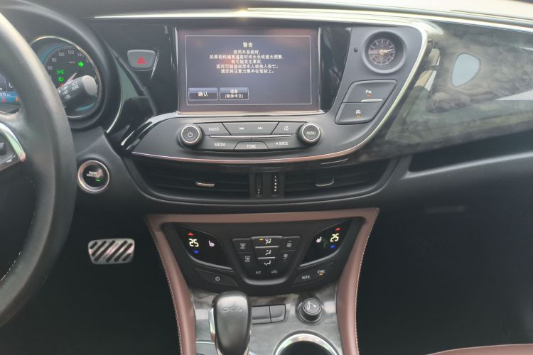 别克 昂科威 2016款 20T 两驱精英型中控内饰16