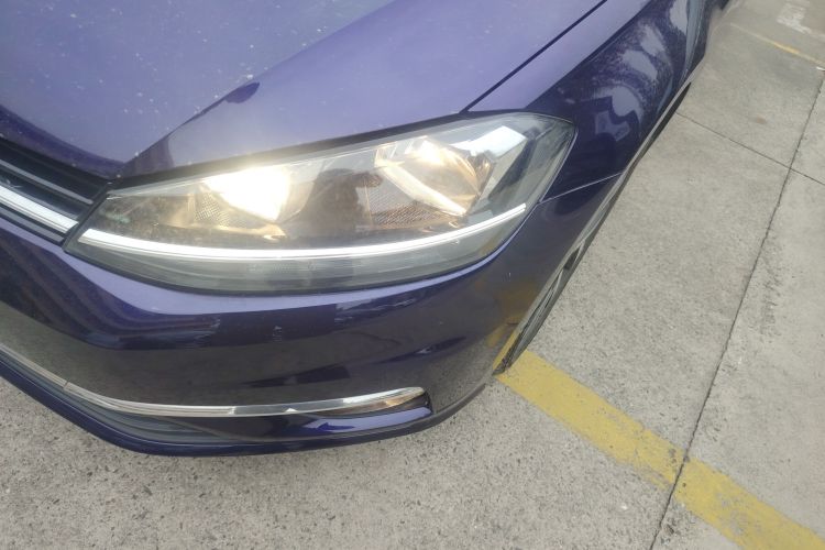 大众 高尔夫 2018款  230TSI 自动豪华型局部细节36