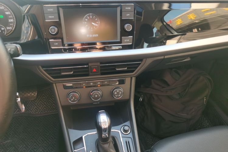 大众 朗逸 2018款 1.5L 自动舒适版 国V中控内饰16