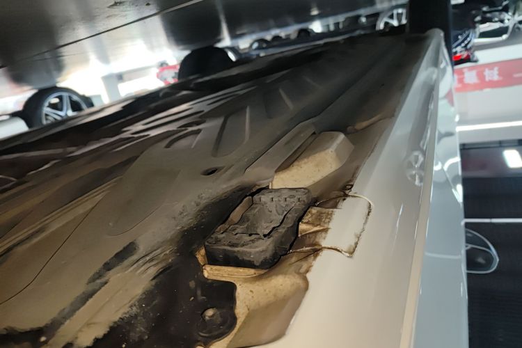 奔驰C级(进口) 2020款 改款 C 260 旅行轿车局部细节9002