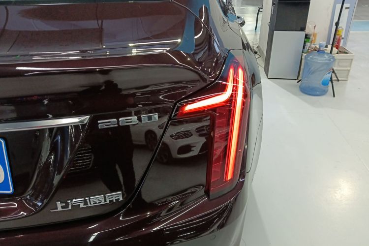 凯迪拉克CT5 2021款 28T 豪华型车身外观9