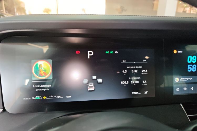 理想汽车 理想ONE 2021款 增程6座版中控内饰14