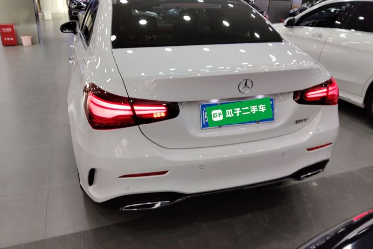 奔驰A级 2024款 改款 A 200 L 时尚型车身外观6