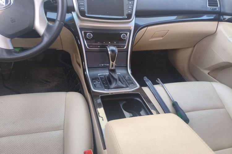 长安 睿骋 2016款 1.8T 自动智享版尊悦型中控内饰18