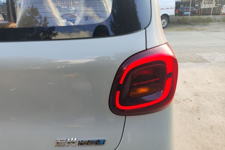 五菱汽车 宏光MINIEV 2025款 四门版 进阶款车身外观9