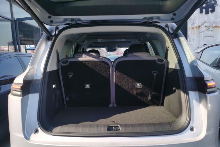 零跑汽车 零跑C16 2024款 增程 200激光雷达版机舱底盘23