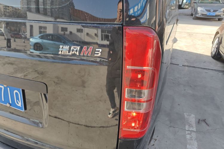 江淮瑞风 瑞风M3 2019款 创客版 1.8L 豪华型车身外观9