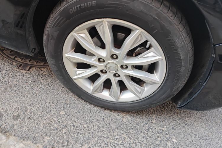 红旗H5 2018款 30TD 型动版车身外观10