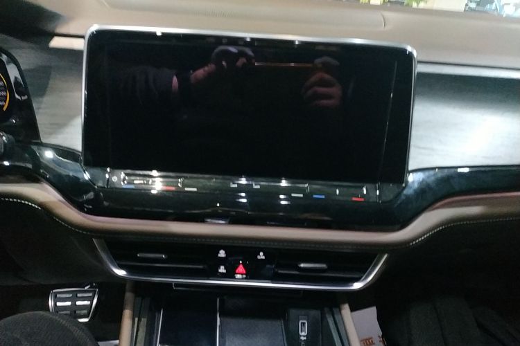 大众 威然 2023款 380TSI 尊驰版中控内饰16