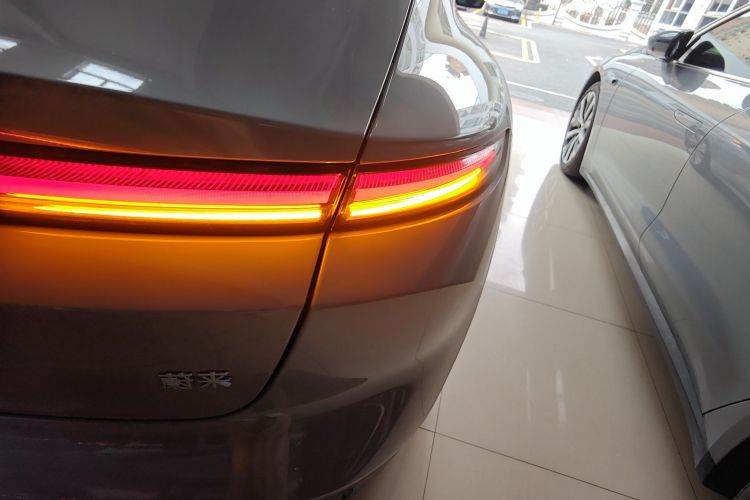 蔚来ET5 2024款 75kWh车身外观9