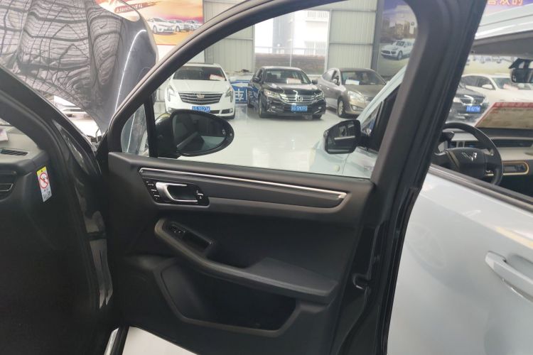 保时捷 2021款 Macan 2.0T中控内饰42