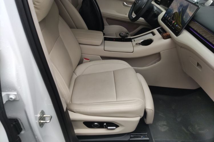 鸿蒙智行 问界M5 2022款 增程后驱标准版局部细节41