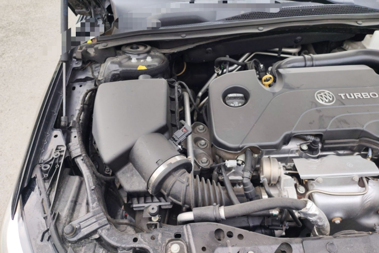 别克 君威 2023款 552T 智享型机舱底盘25