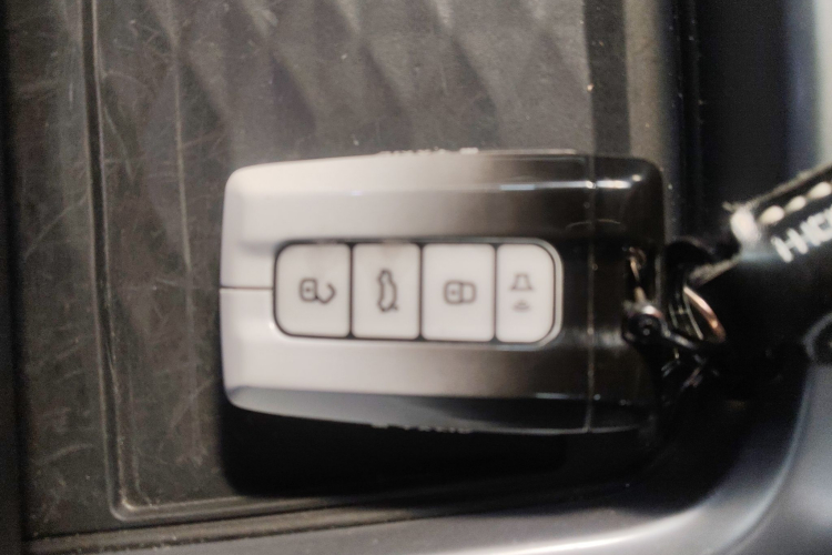 坦克300 2021款 越野版 2.0T 征服者中控内饰7001