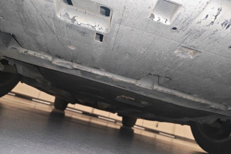 雪铁龙C4L 2014款 1.6THP 智驱版 自动劲智型局部细节9008