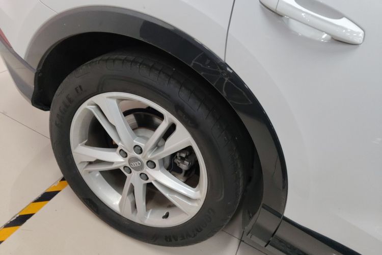 奥迪Q3 2019款 35 TFSI 时尚致雅型车身外观6008
