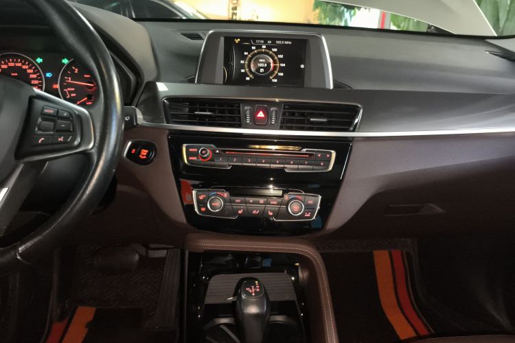 宝马X1 2016款 sDrive20Li 豪华型局部细节16