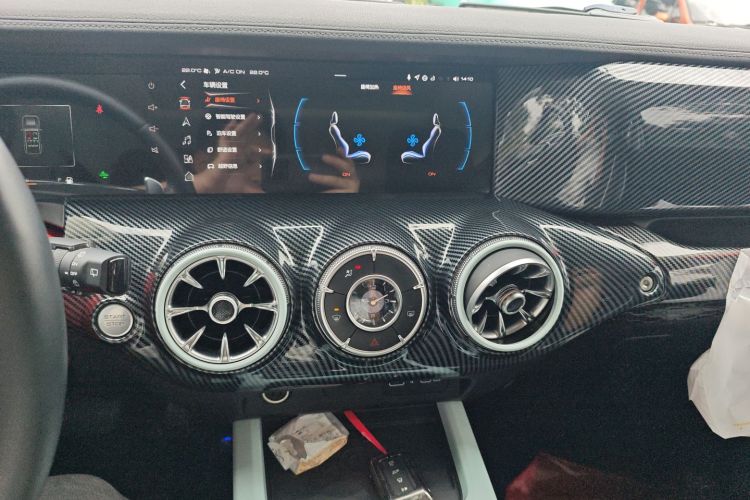 坦克300 2021款 城市版 2.0T 很有型中控内饰16