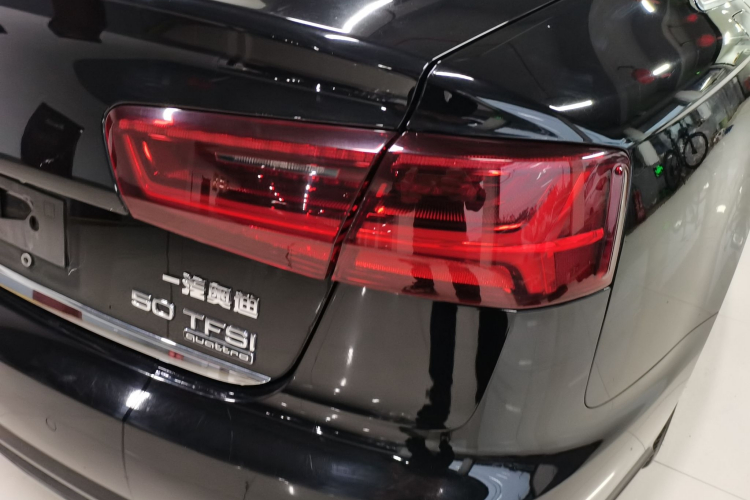 奥迪A6L 2017款 TFSI 技术型车身外观9