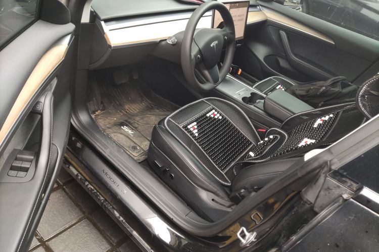 特斯拉 Model 3 2022款 后轮驱动版中控内饰20