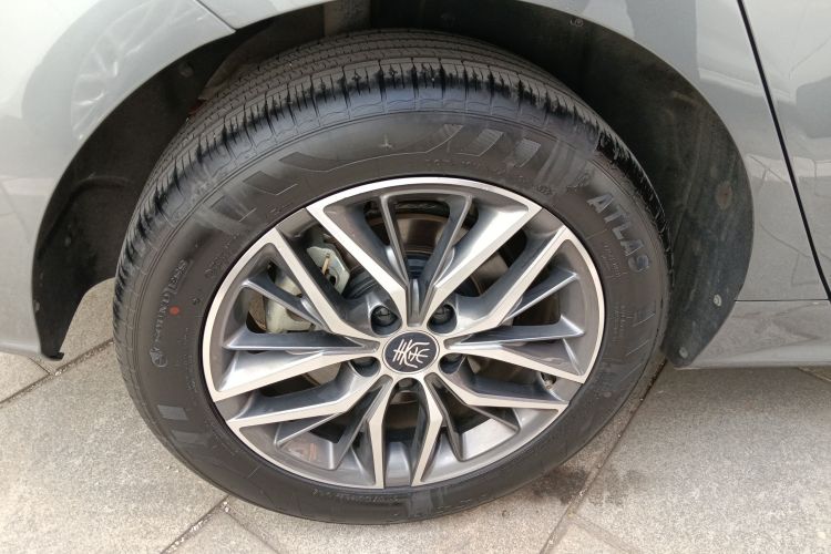 比亚迪 秦PLUS 2024款 荣耀版 DM-i 120KM领先型车身外观6008