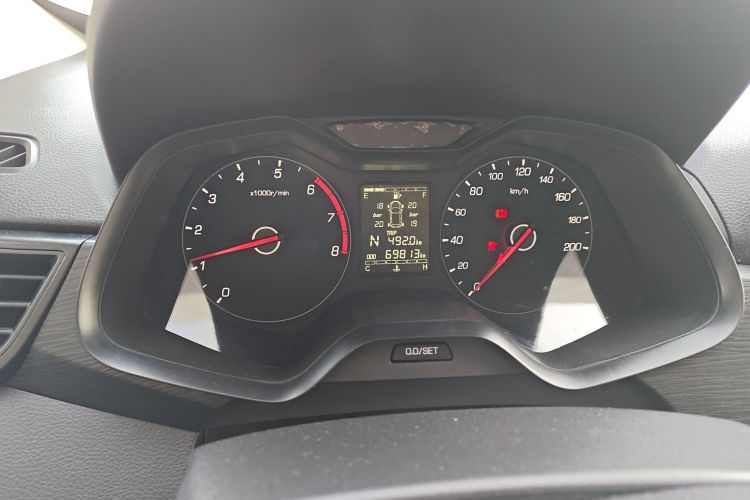 宝骏310W 2020款 1.5L 自动劲享型 国VI中控内饰14