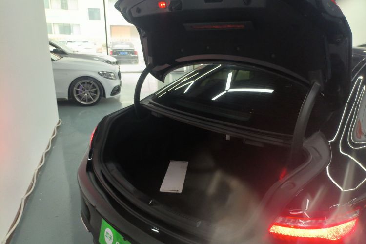 奔驰E级(进口) 2019款 E 200 轿跑车局部细节23