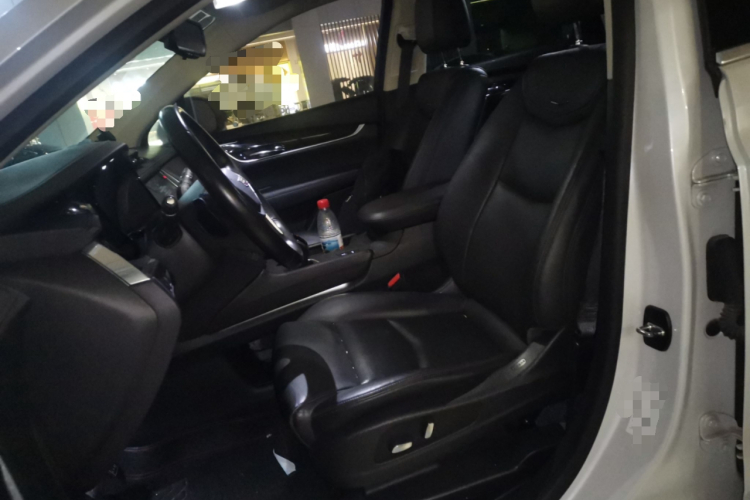 凯迪拉克XT5 2017款 周年庆版 25T 豪华型中控内饰19