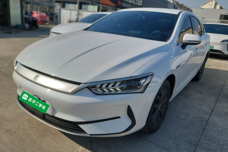 比亚迪 秦PLUS 2023款 EV 510KM 出行版车身外观1