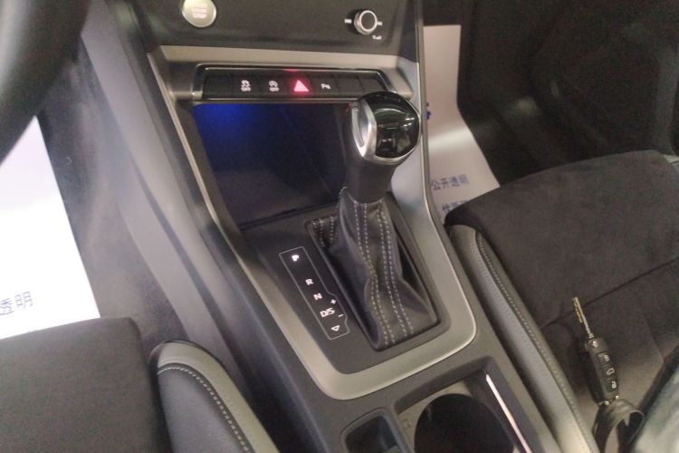 奥迪Q3 2019款 40 TFSI 时尚动感型局部细节18