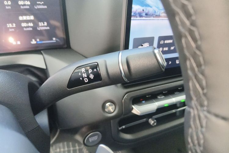 坦克300 2025款 2.4T 柴油版局部细节18