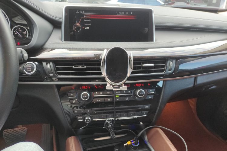 宝马X6 2015款 xDrive28i中控内饰16