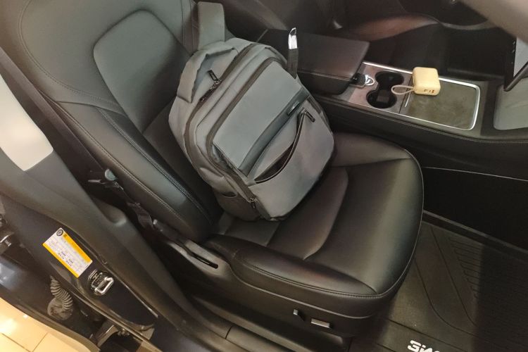 特斯拉 Model Y 2022款 改款 后轮驱动版局部细节41