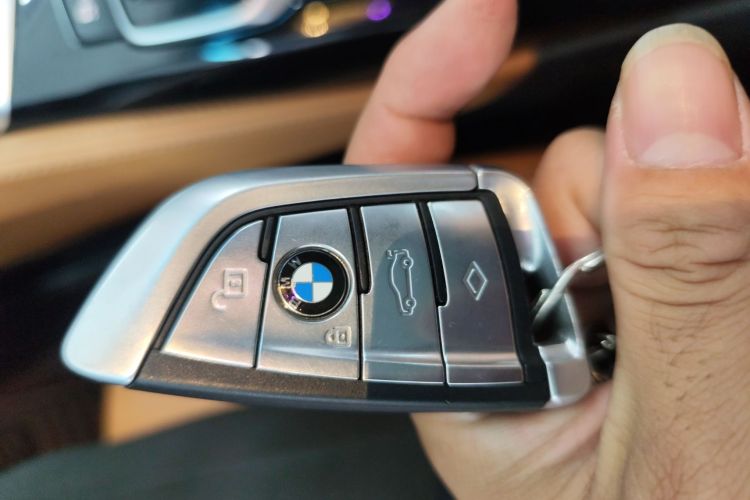 宝马5系(进口) 2018款 525i M运动套装中控内饰7001