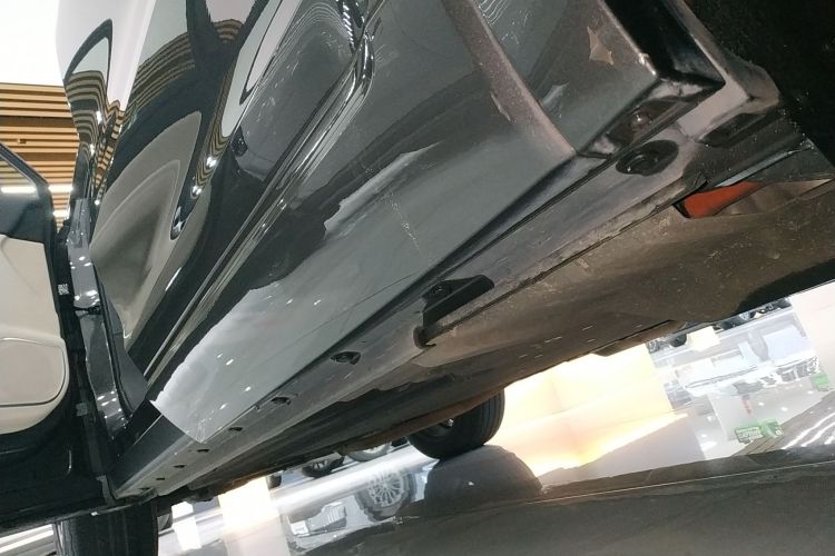 理想汽车 理想ONE 2021款 增程6座版局部细节9002