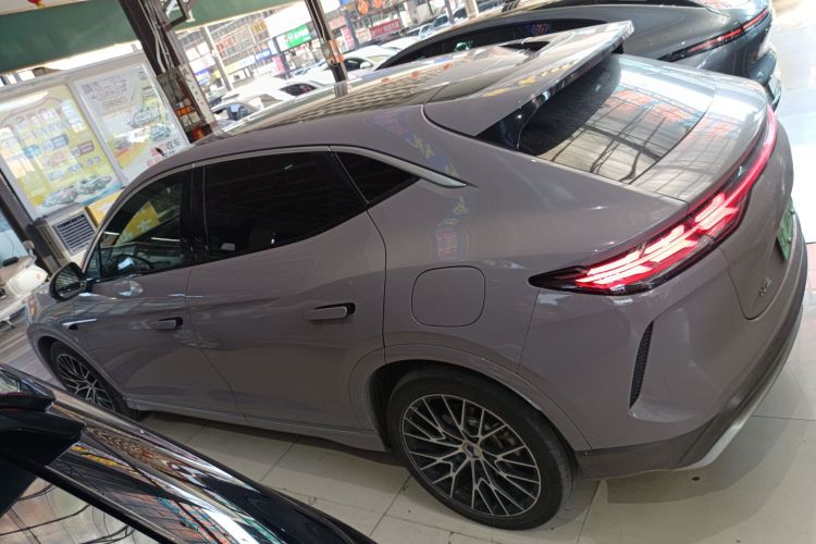 腾势N7 2023款 长续航性能版车身外观4