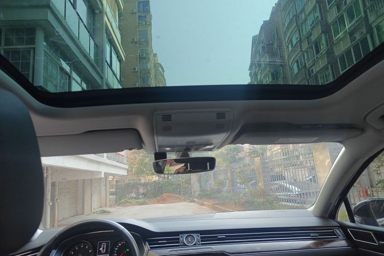 大众 迈腾 2019款 330TSI DSG 豪华型 国V中控内饰22