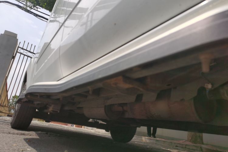 福特 全顺 2020款 2.0T汽油多功能商用车中轴低顶上掀尾门国VI局部细节9001