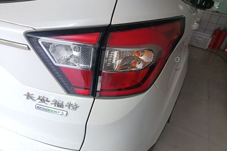 福特 翼虎 2018款 EcoBoost 180 两驱铂翼型车身外观9