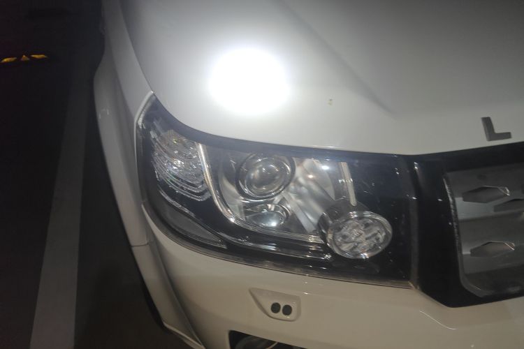 路虎 神行者2 2014款 2.0T Si4 SE汽油版车身外观6006