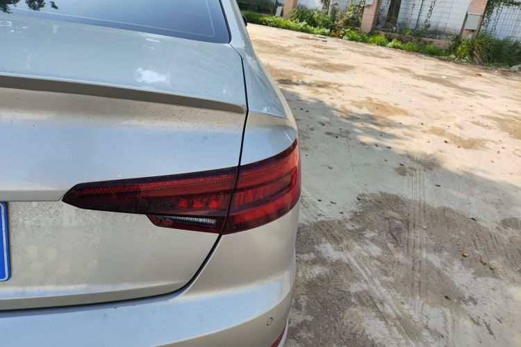 奥迪A4L 2019款 45 TFSI quattro 个性运动版 国V车身外观9