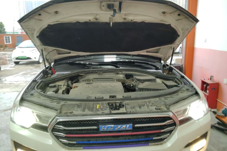 哈弗H7 2016款 蓝标H7 2.0T 自动精英型机舱底盘24