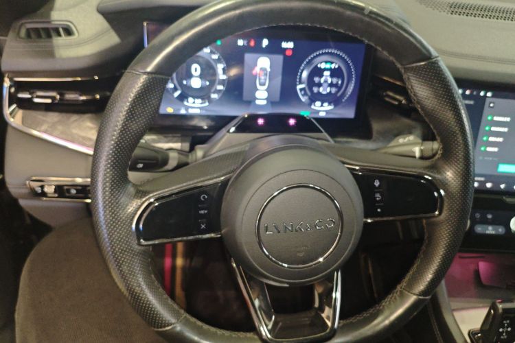 领克09 EM-P 2021款 2.0T PHEV Halo 六座中控内饰13