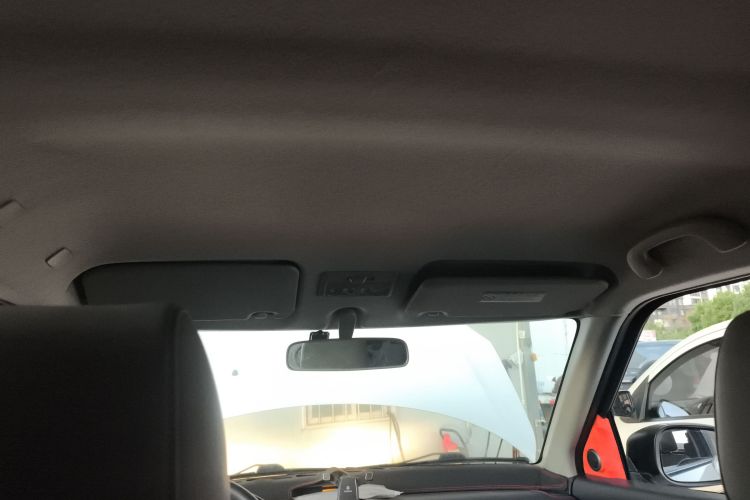 铃木 雨燕 2013款 1.5L 自动标准版中控内饰22